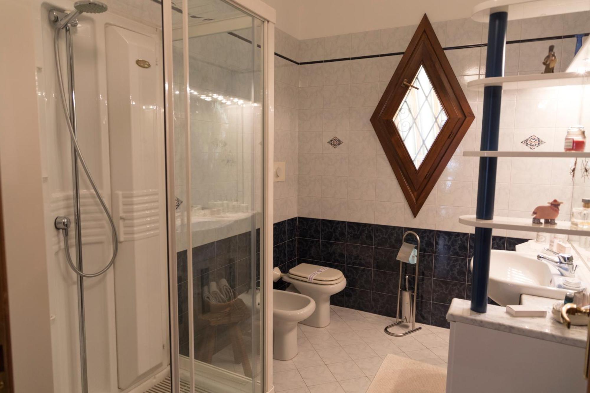 A Casa Di Anna, Elegant Flat In Cremona Apartment Exterior foto